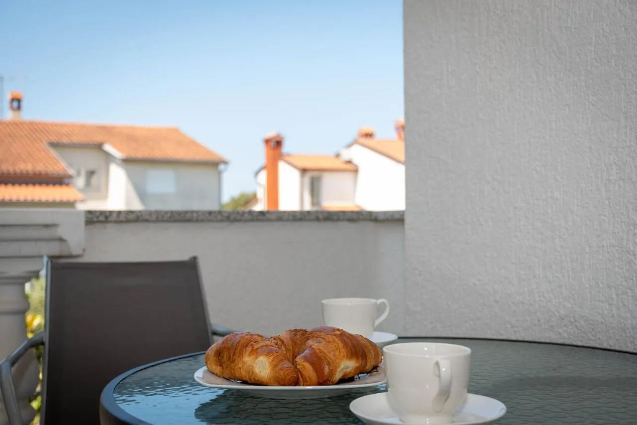 Apartment Villa Lucija Pjescana Uvala