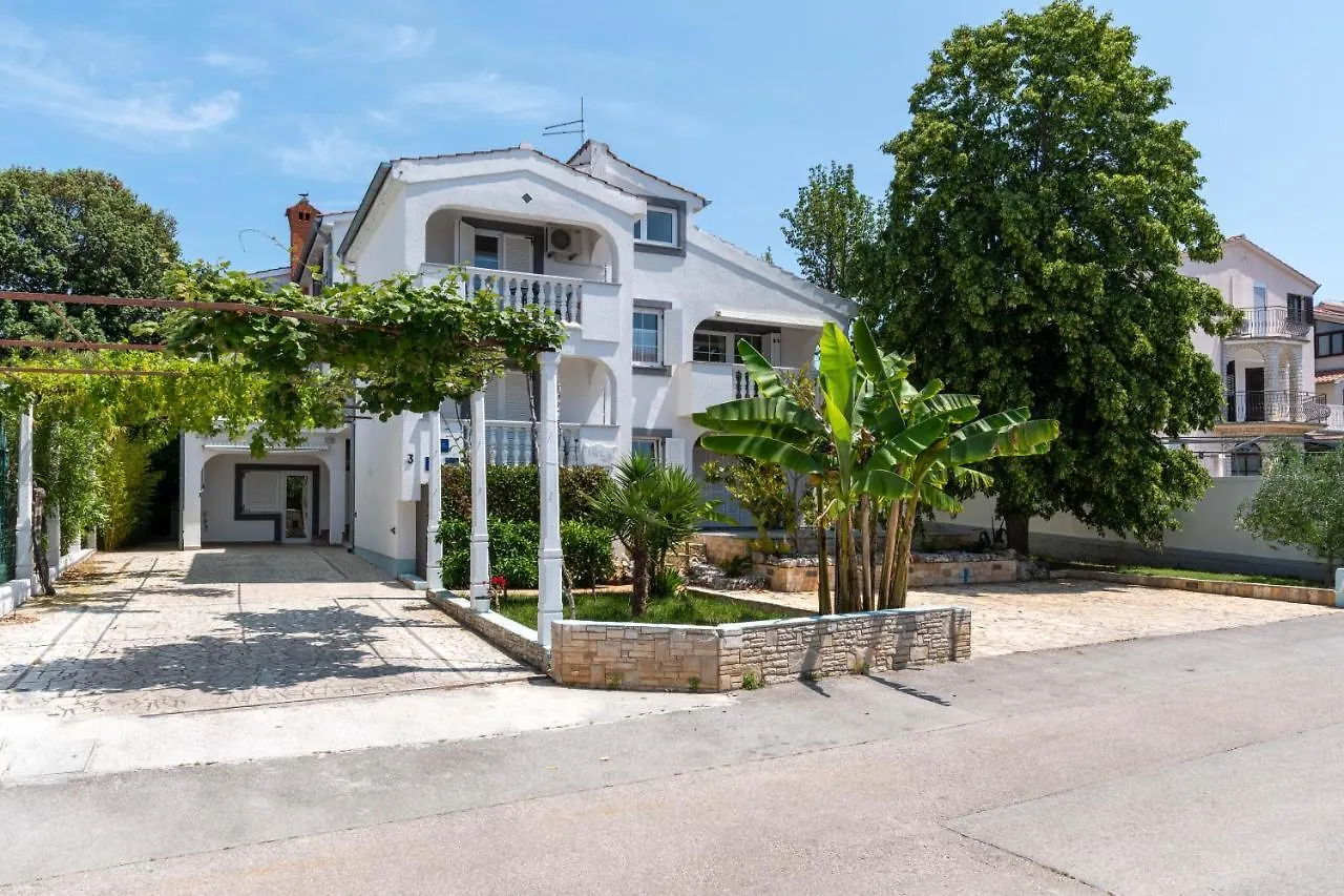 Apartment Villa Lucija Pjescana Uvala